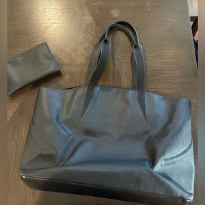 Lululemon workout bag